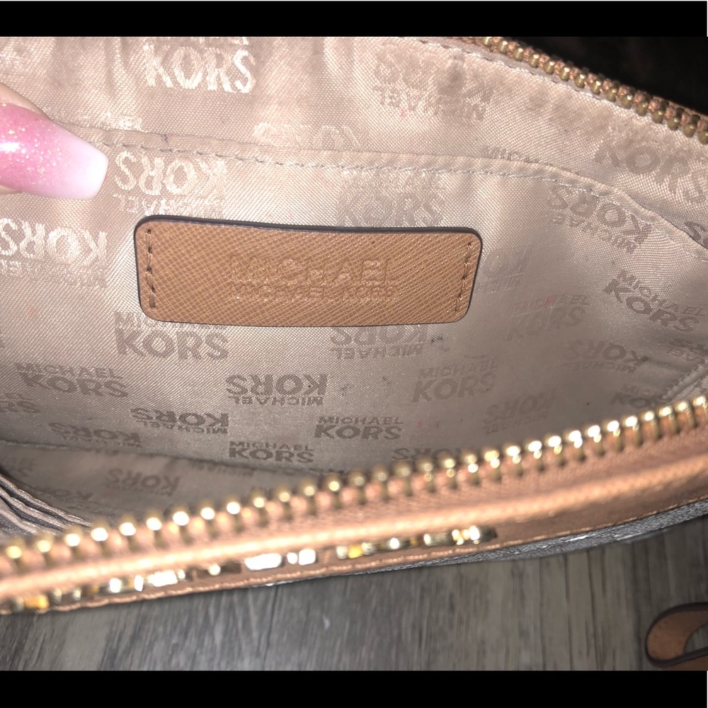 MK wristlet - Picture 3 of 3